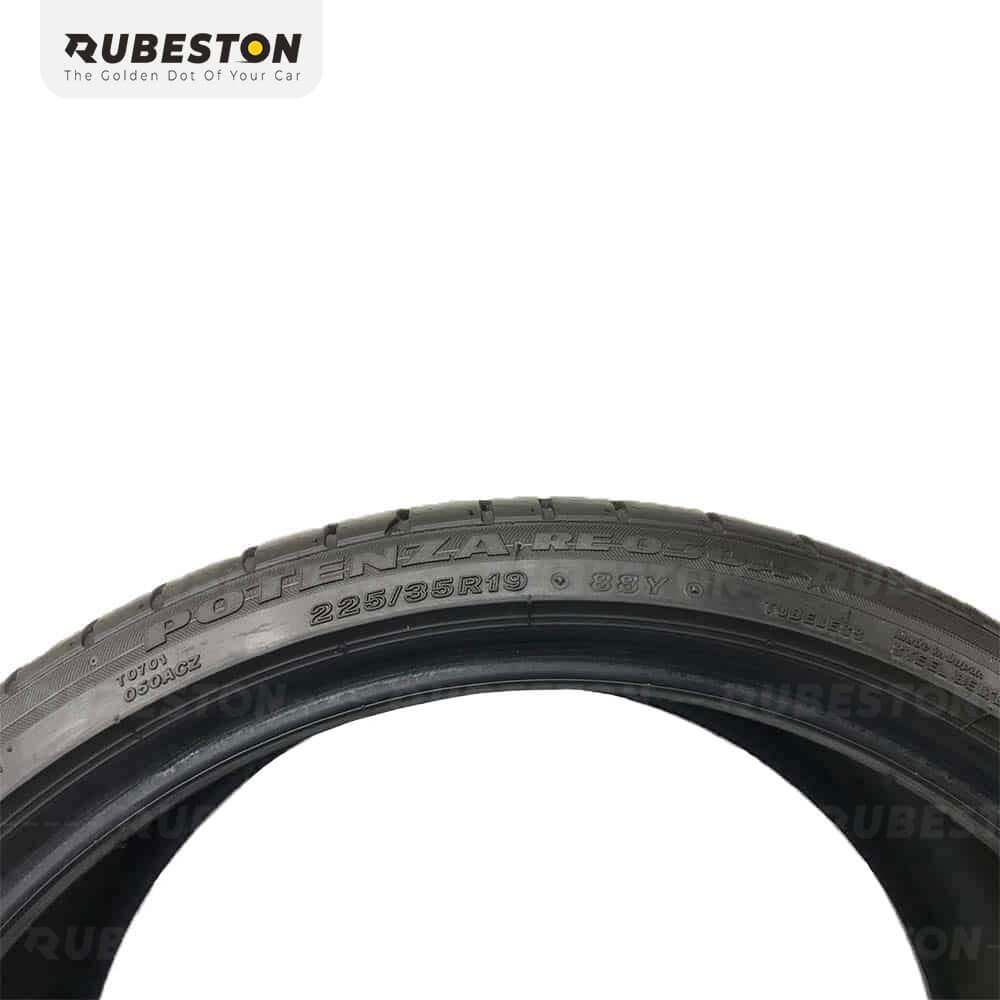 لاستیک بریجستون - سایز 225/35R19 - مدل 050A