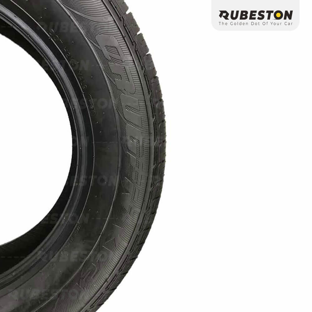 لاستیک کومهو - سایز 215/60R17 - مدل KL21