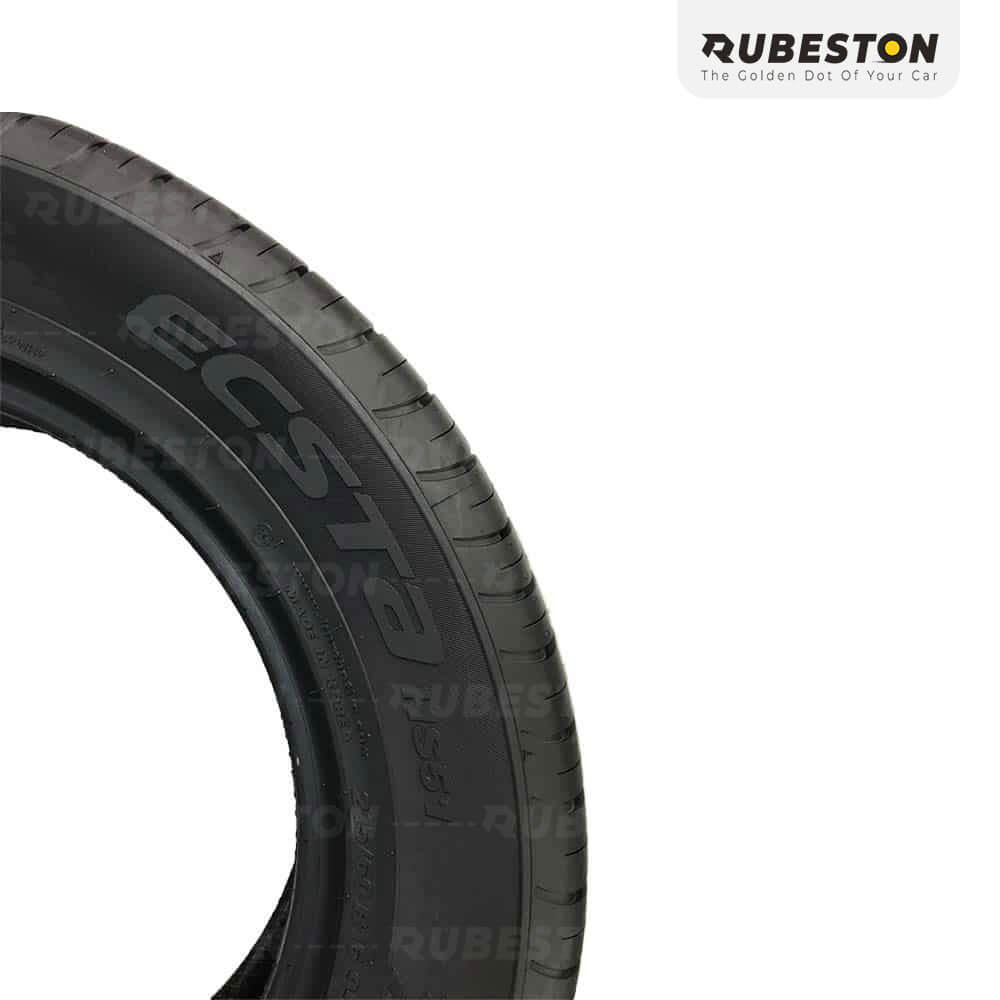 لاستیک کومهو - سایز 215/60R16 - مدل HS51