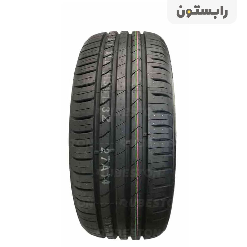 لاستیک کومهو - سایز 215/50R17 - مدل HS51