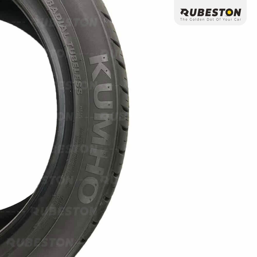 لاستیک کومهو - سایز 215/50R17 - مدل HS51