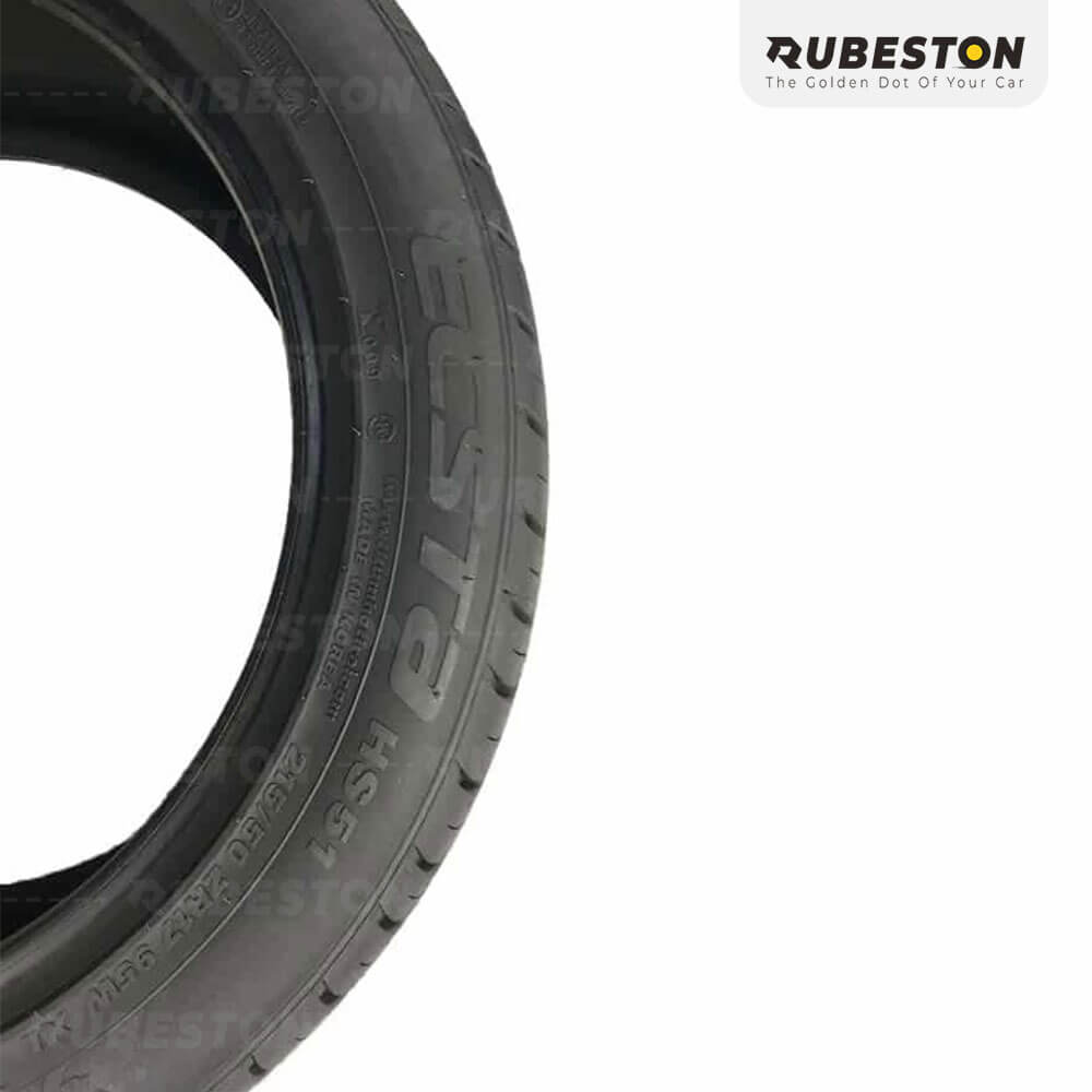 لاستیک کومهو - سایز 215/50R17 - مدل HS51