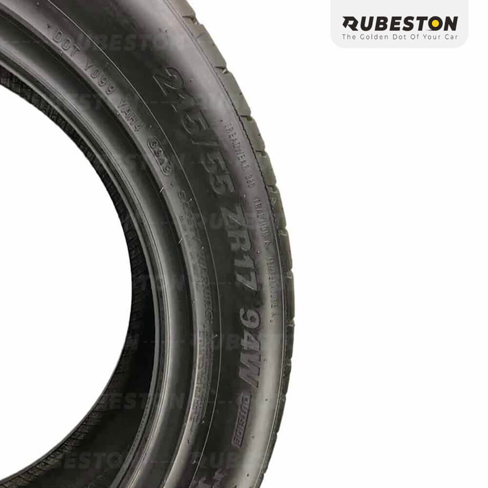 لاستیک کومهو - سایز 215/55R17 - مدل HS51