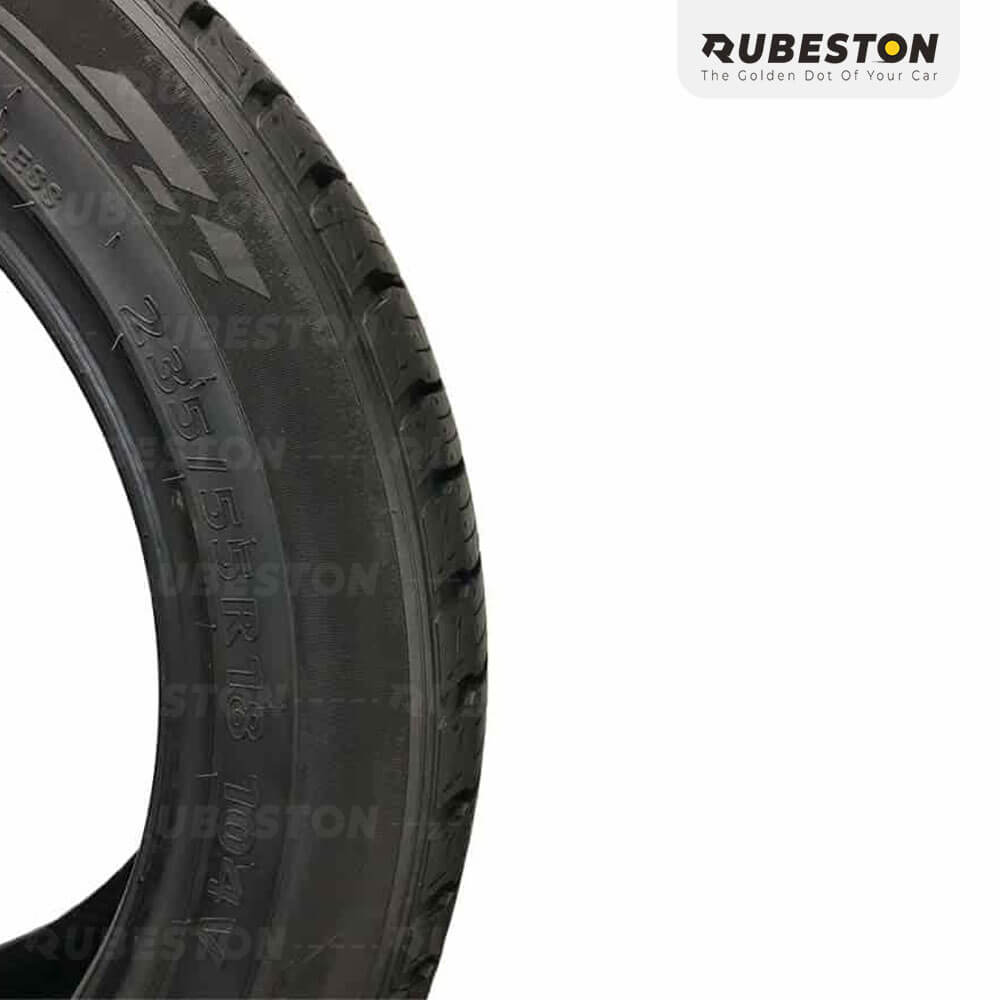 لاستیک کومهو - سایز 235/55R18 - مدل KL33