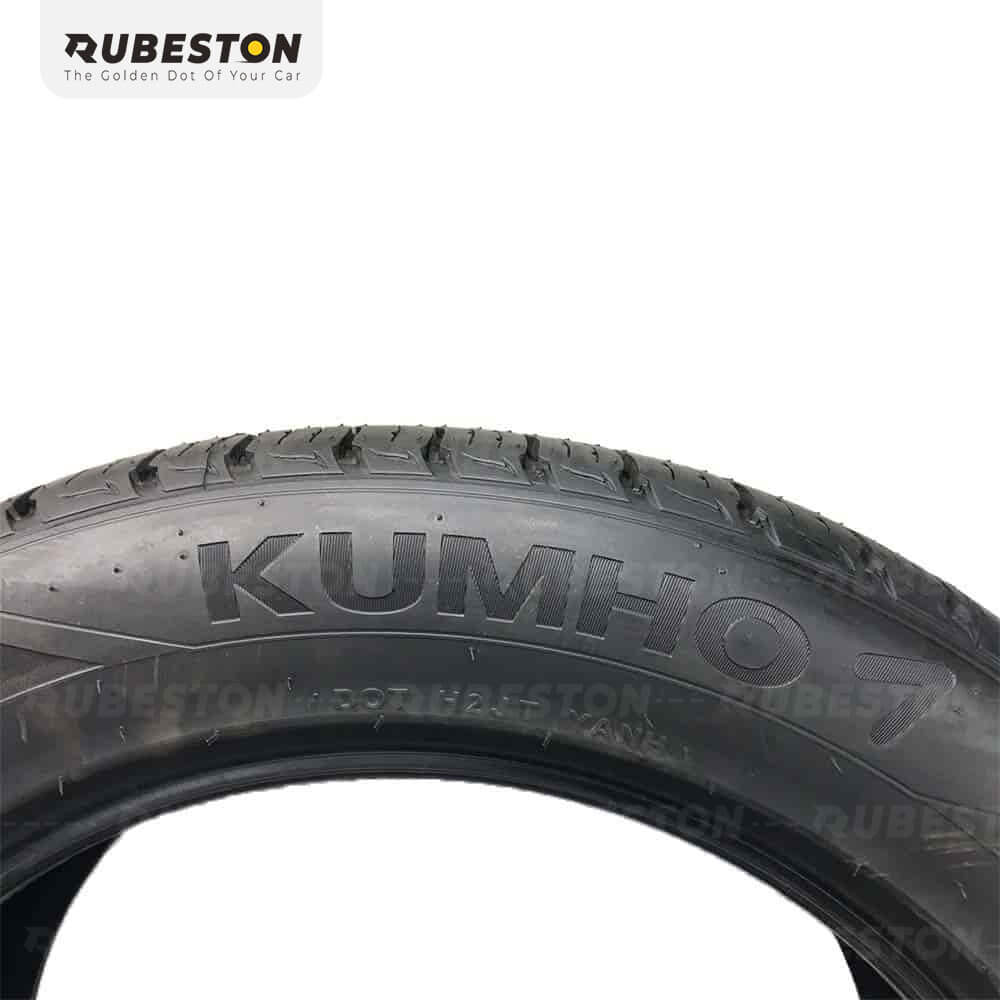 لاستیک کومهو - سایز 235/55R19 - مدل KL33